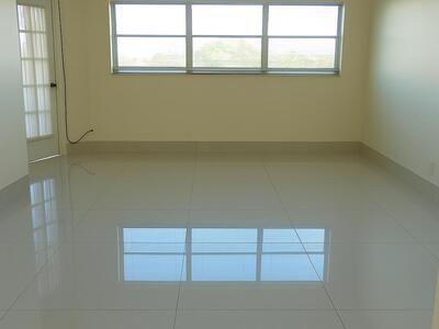 3590 Via Poinciana, Lake Worth, FL 33467