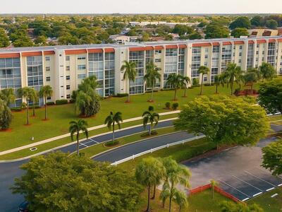 3590 Via Poinciana, Lake Worth, FL 33467