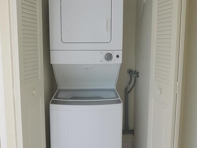 3590 Via Poinciana, Lake Worth, FL 33467