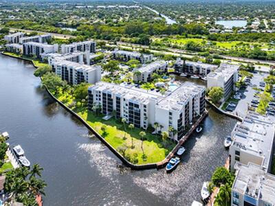 9 Royal Palm Way, Boca Raton, FL 33432