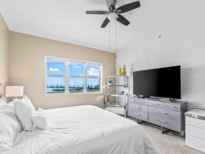 2650 Lake Shore Drive, Riviera Beach, FL 33404