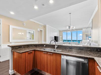 2650 Lake Shore Drive, Riviera Beach, FL 33404