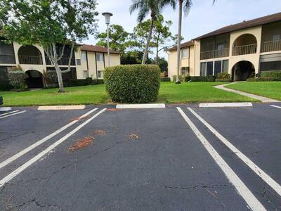 123 Lake Pine Circle, Greenacres, FL 33463