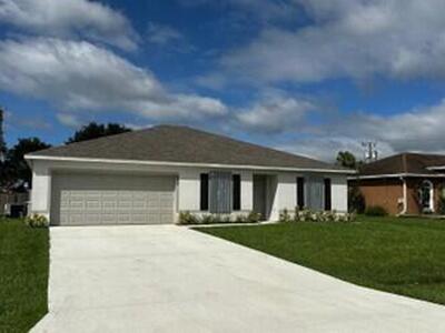 442 SW Carmelite Street, Port Saint Lucie, FL 34983