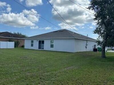 442 SW Carmelite Street, Port Saint Lucie, FL 34983