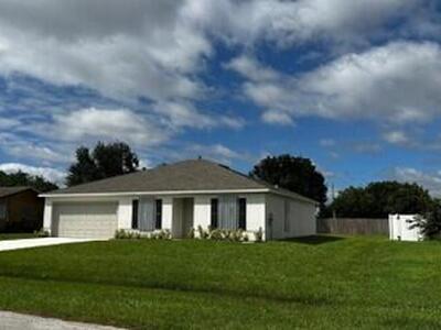 442 SW Carmelite Street, Port Saint Lucie, FL 34983
