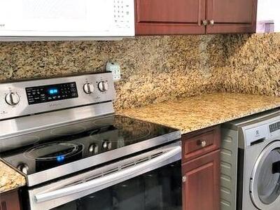 2000 Presidential Way, West Palm Beach, FL 33401