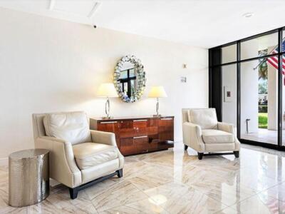 2000 Presidential Way, West Palm Beach, FL 33401