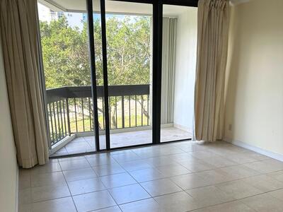 2000 Presidential Way, West Palm Beach, FL 33401