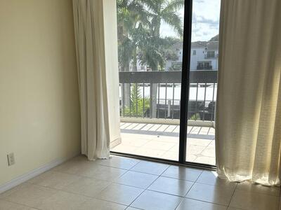 2000 Presidential Way, West Palm Beach, FL 33401