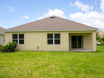 2716 Granville Manor SW, Vero Beach, FL 32968