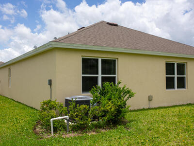 2716 Granville Manor SW, Vero Beach, FL 32968