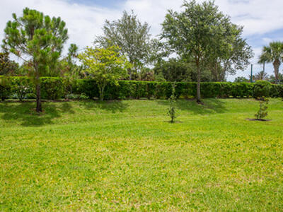 2716 Granville Manor SW, Vero Beach, FL 32968