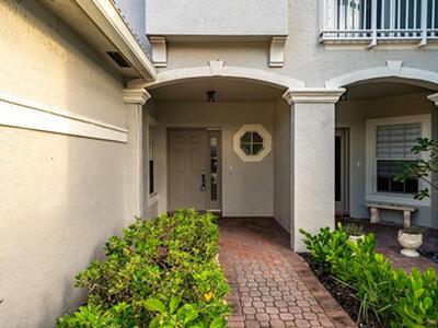 8271 Via Serena, Boca Raton, FL 33433