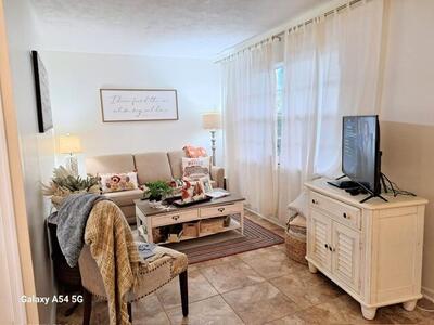 500 1st Avenue S, Lake Worth, FL 33460