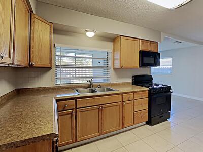 10651 NW 28th Street, Sunrise, FL 33322