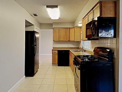 10651 NW 28th Street, Sunrise, FL 33322