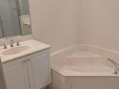 826 Middleton Drive SW, Vero Beach, FL 32962