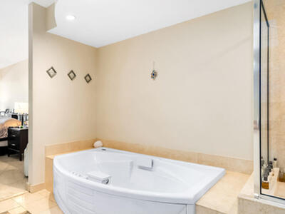 18911 Collins Avenue, Sunny Isles Beach, FL 33160