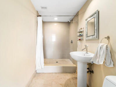 18911 Collins Avenue, Sunny Isles Beach, FL 33160