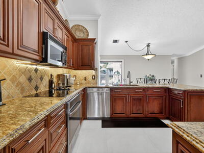 1880 Grantham Court, Wellington, FL 33414