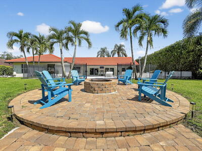 1880 Grantham Court, Wellington, FL 33414