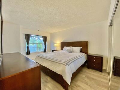 1050 Crystal P Way, Delray Beach, FL 33444