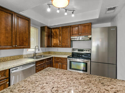 1604 SE Green Acres Circle, Port Saint Lucie, FL 34952