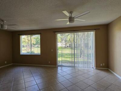3027 N Evergreen Circle, Boynton Beach, FL 33426
