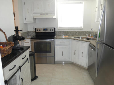 18081 SE Country Club Drive, Jupiter, FL 33469