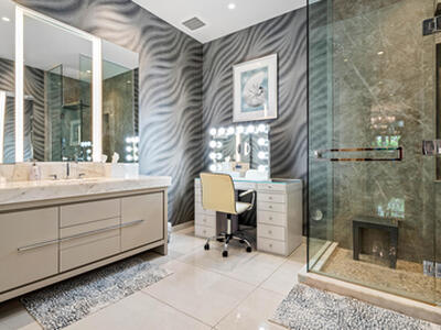 200 SE Mizner Boulevard, Boca Raton, FL 33432