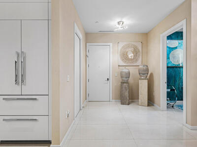 200 SE Mizner Boulevard, Boca Raton, FL 33432