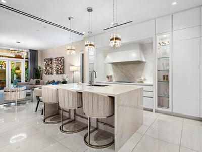 200 SE Mizner Boulevard, Boca Raton, FL 33432