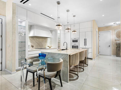 200 SE Mizner Boulevard, Boca Raton, FL 33432