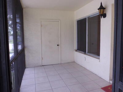 121 Lake Pine Circle, Greenacres, FL 33463