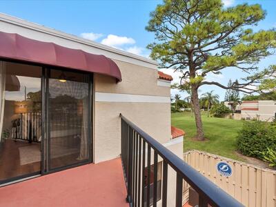 4025 Village Drive, Delray Beach, FL 33445