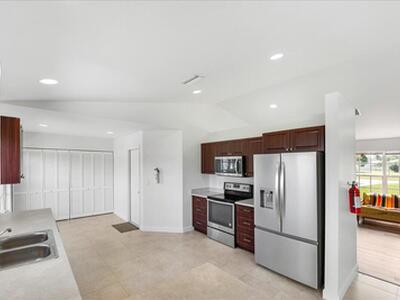 2175 SE Heathwood Circle, Port Saint Lucie, FL 34952