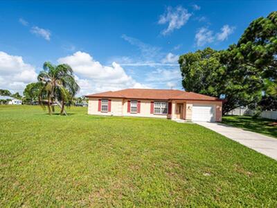 2175 SE Heathwood Circle, Port Saint Lucie, FL 34952