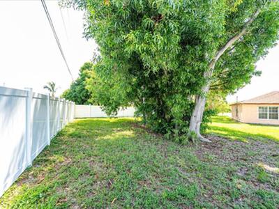 2175 SE Heathwood Circle, Port Saint Lucie, FL 34952