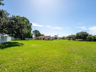 2175 SE Heathwood Circle, Port Saint Lucie, FL 34952