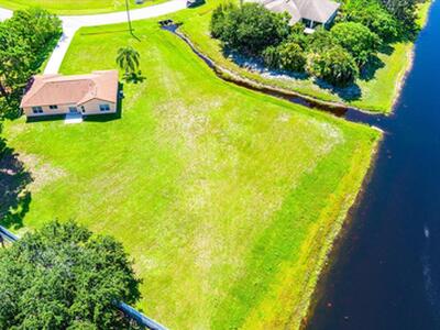 2175 SE Heathwood Circle, Port Saint Lucie, FL 34952