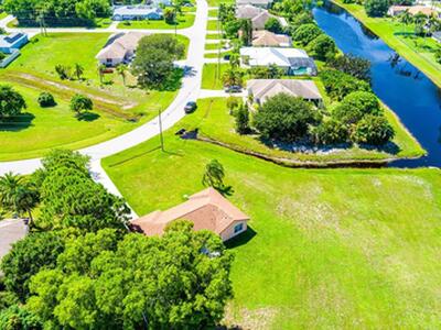 2175 SE Heathwood Circle, Port Saint Lucie, FL 34952