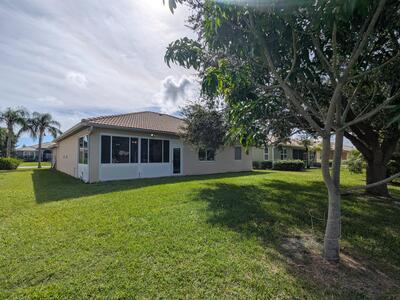 589 NW Waverly Circle, Port Saint Lucie, FL 34983