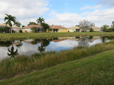 589 NW Waverly Circle, Port Saint Lucie, FL 34983