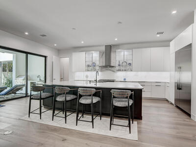 369 Orange Way, West Palm Beach, FL 33405