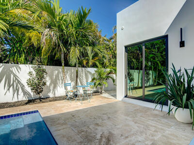 369 Orange Way, West Palm Beach, FL 33405