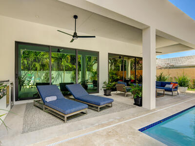 369 Orange Way, West Palm Beach, FL 33405