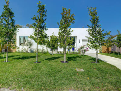 369 Orange Way, West Palm Beach, FL 33405