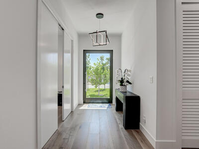 369 Orange Way, West Palm Beach, FL 33405