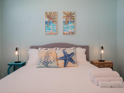 1424 Willow Road, Palm Springs, FL 33406